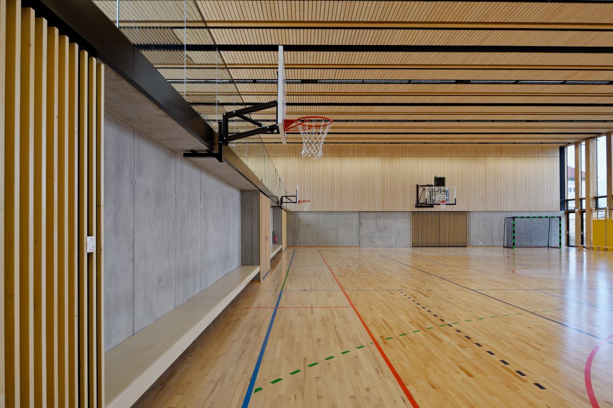 STRAŽIŠČE PRI KRANJU WOODEN GYM HALL INTERIOR