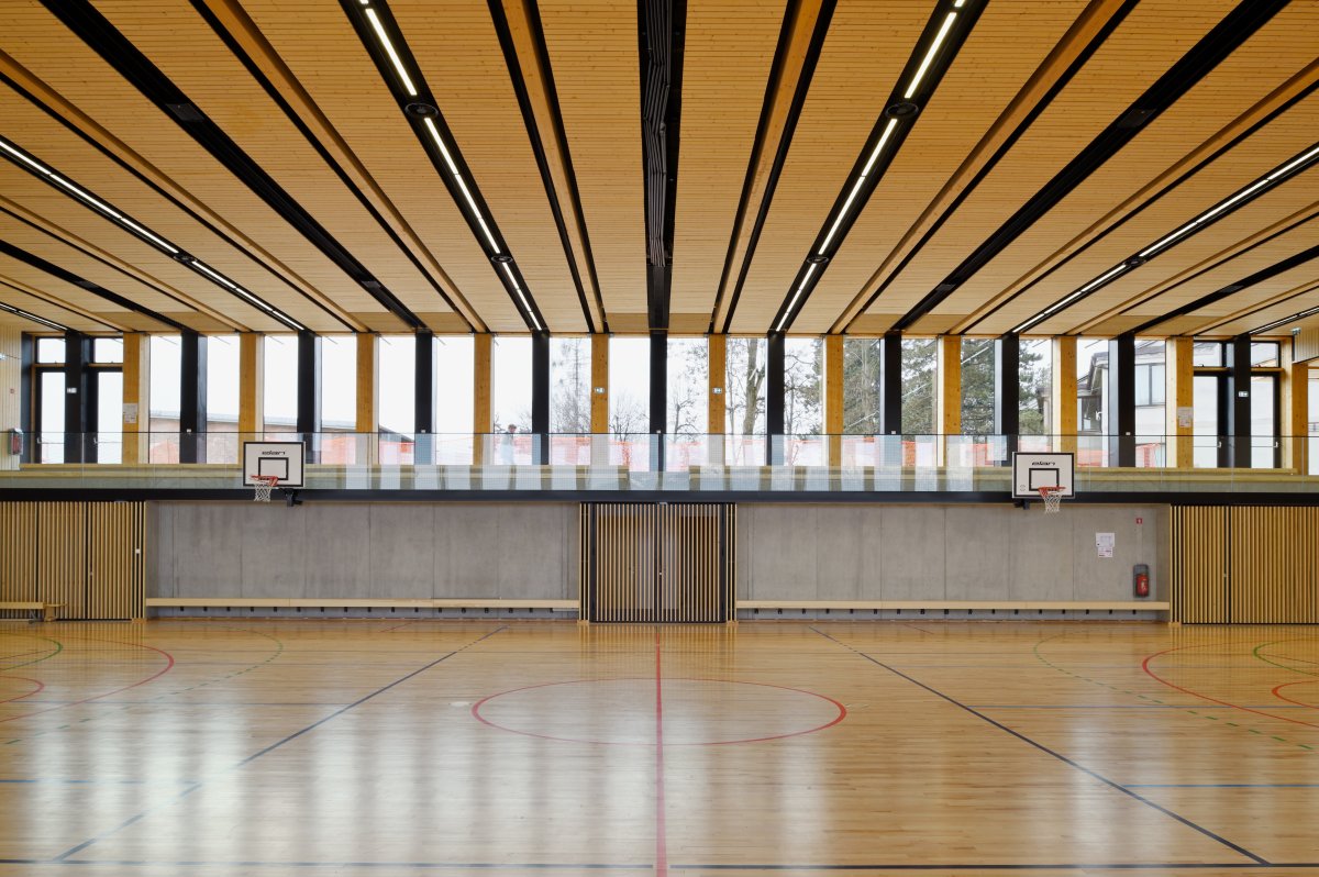 STRAŽIŠČE PRI KRANJU WOODEN GYM HALL INTERIOR