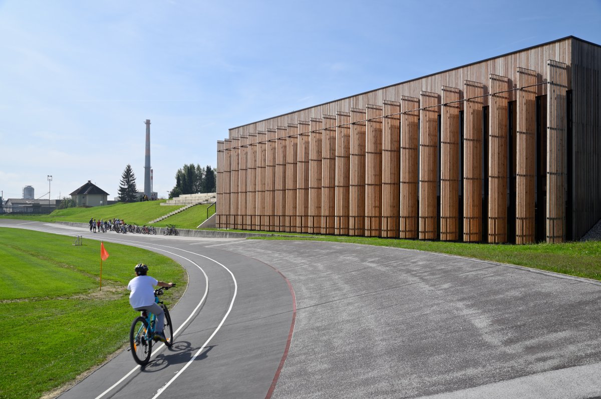 STRAŽIŠČE PRI KRANJU WOODEN GYM HALL VELODROME